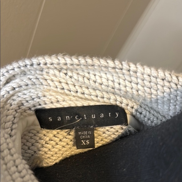 Z Sanctuary Women’s XS White Cowl Neck Sweater with Soft Texture - Picture 2 of 6